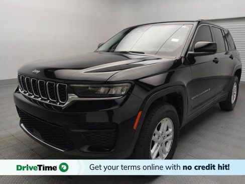 Used 2023 Jeep Grand Cherokee Laredo AWD/4WD image 1