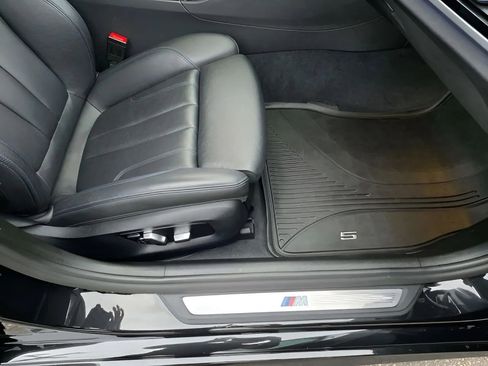 Used 2018 BMW 530e xDrive image 38