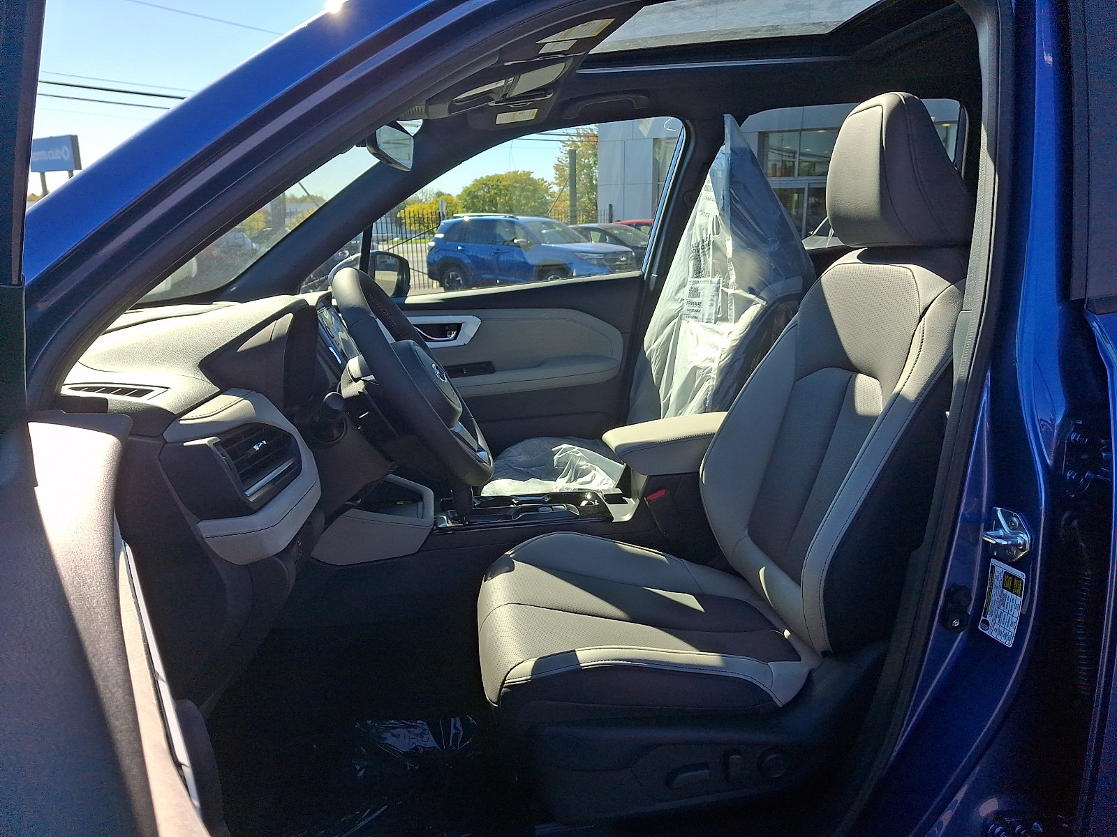 New 2026 Subaru Forester Touring AWD/4WD image 6