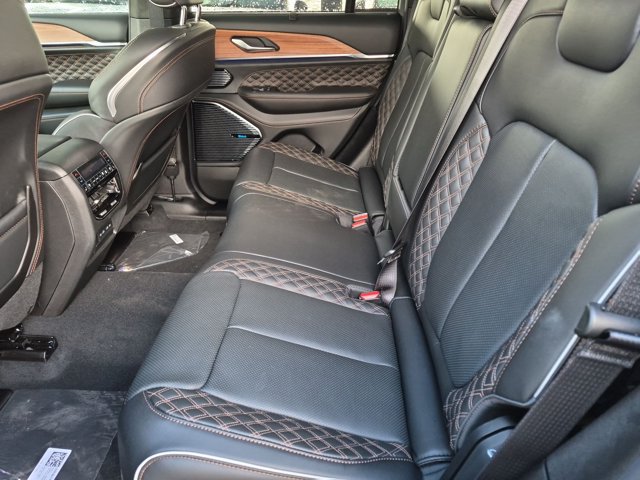 New 2027 Jeep Grand Cherokee Summit AWD/4WD image 15