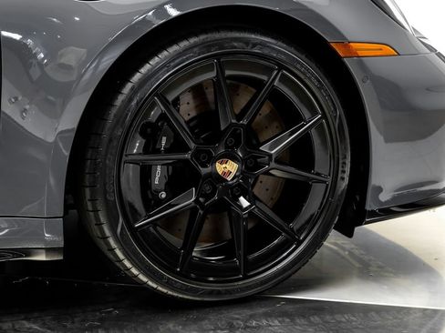 Used 2025 Porsche 911 Carrera S RWD image 39