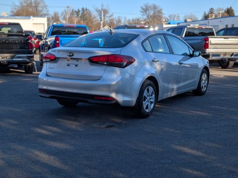 Used 2018 Kia Forte LX w/ LX Popular Package image 8