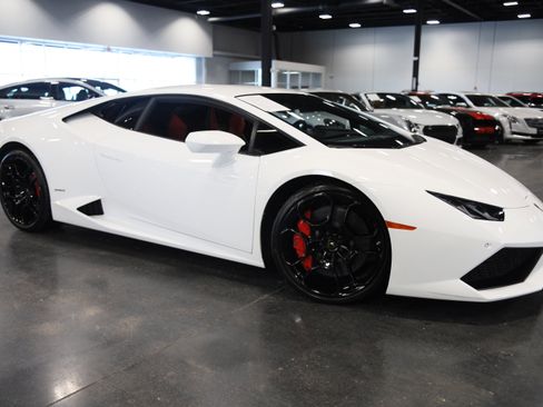 Used 2015 Lamborghini Huracan LP 610-4 image 7