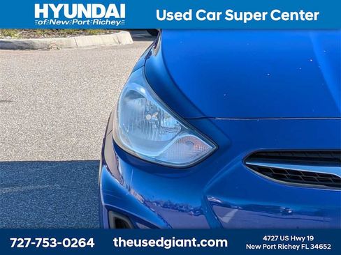 Used 2013 Hyundai Accent GS image 9