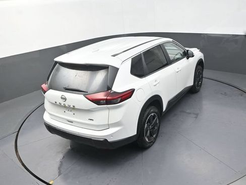 Used 2025 Nissan Rogue SV AWD/4WD image 29