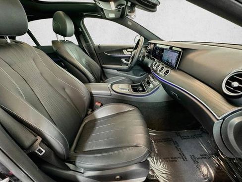 Used 2022 Mercedes-Benz E 350 Sedan image 27