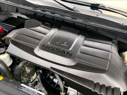 Used 2024 Nissan Titan PRO-4X w/ Pro-4x Convenience Package image 28