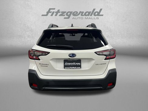 Used 2025 Subaru Outback Premium AWD/4WD image 4