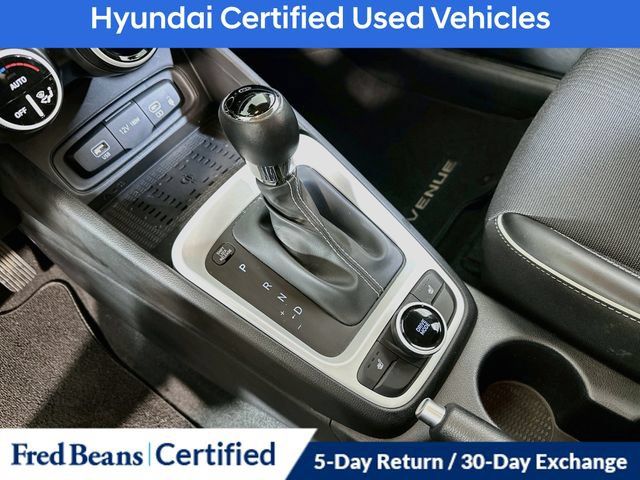 Used 2023 Hyundai Venue Limited FWD image 23