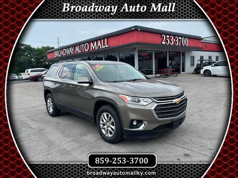 Used 2020 Chevrolet Traverse LT FWD image 1