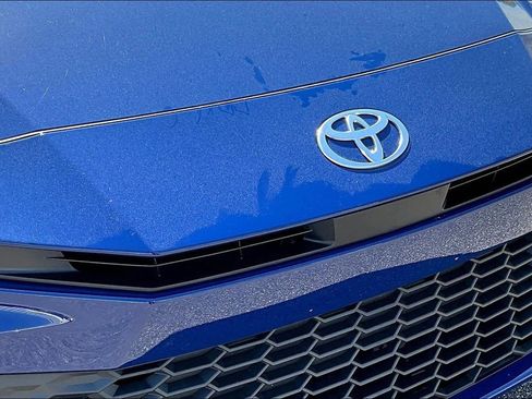 Used 2026 Toyota Camry SE image 35