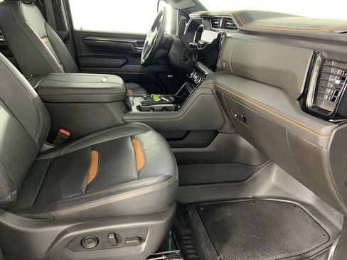 Used 2024 GMC Sierra 2500 AT4 w/ AT4 Premium Plus Package image 17