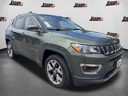 Used 2017 Jeep Compass Limited w/ Safe & Security Group AWD/4WD image 3