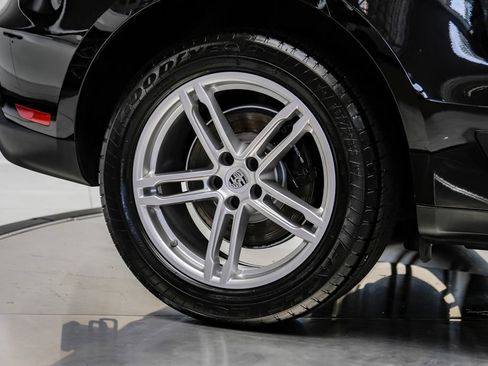 Used 2024 Porsche Macan AWD/4WD image 68