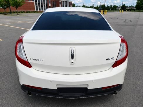 Used 2013 Lincoln MKS FWD image 5
