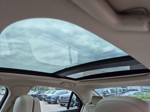Used 2017 Lincoln Continental Reserve FWD image 19