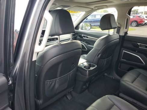 Certified 2021 Kia Telluride EX w/ EX Premium Package image 17