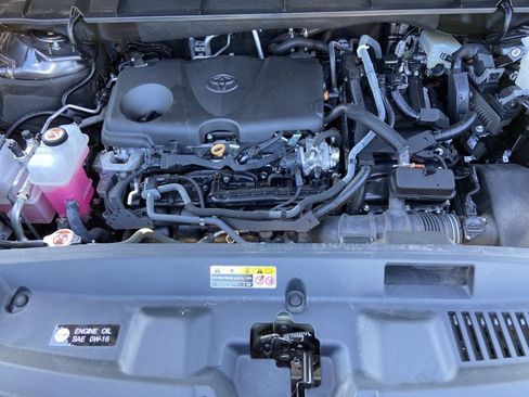 Used 2023 Toyota Highlander LE FWD image 27