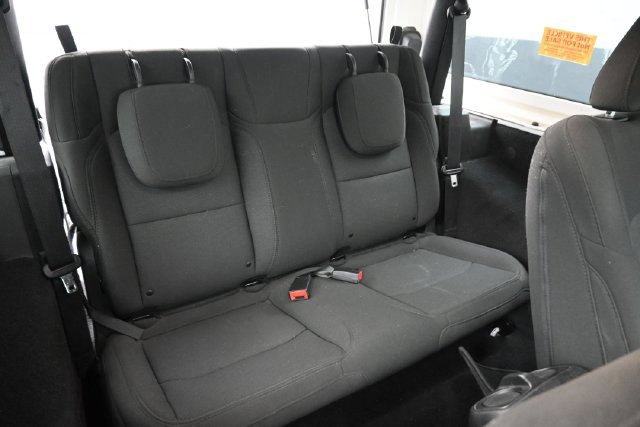 Used 2020 Jeep Wrangler Sport AWD/4WD image 9