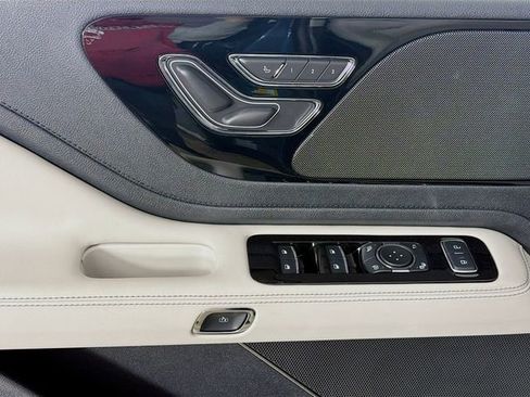 New 2026 Lincoln Aviator 2WD image 18