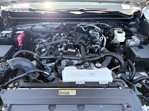 Used 2024 Toyota Tacoma SR5 AWD/4WD image 26