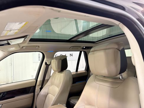 Used 2022 Land Rover Range Rover Westminster Edition image 24