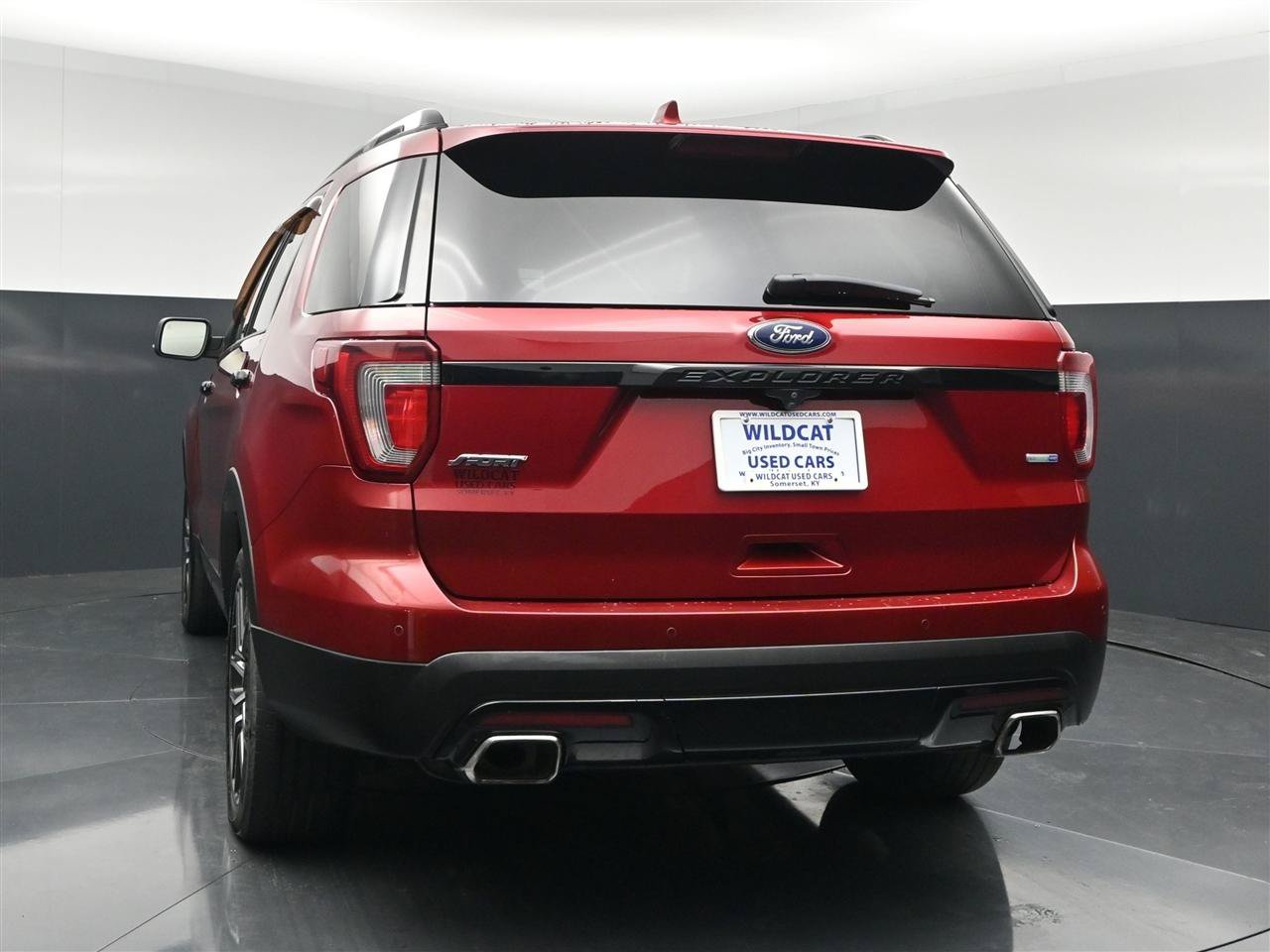 Used 2017 Ford Explorer Sport w/ Equipment Group 401A AWD/4WD image 7