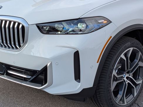 New 2026 BMW X5 xDrive40i AWD/4WD image 9