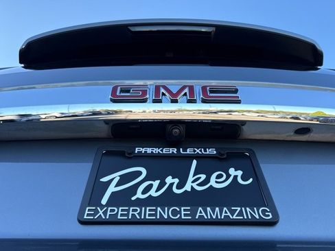 Used 2021 GMC Yukon SLT w/ SLT Premium Package image 28