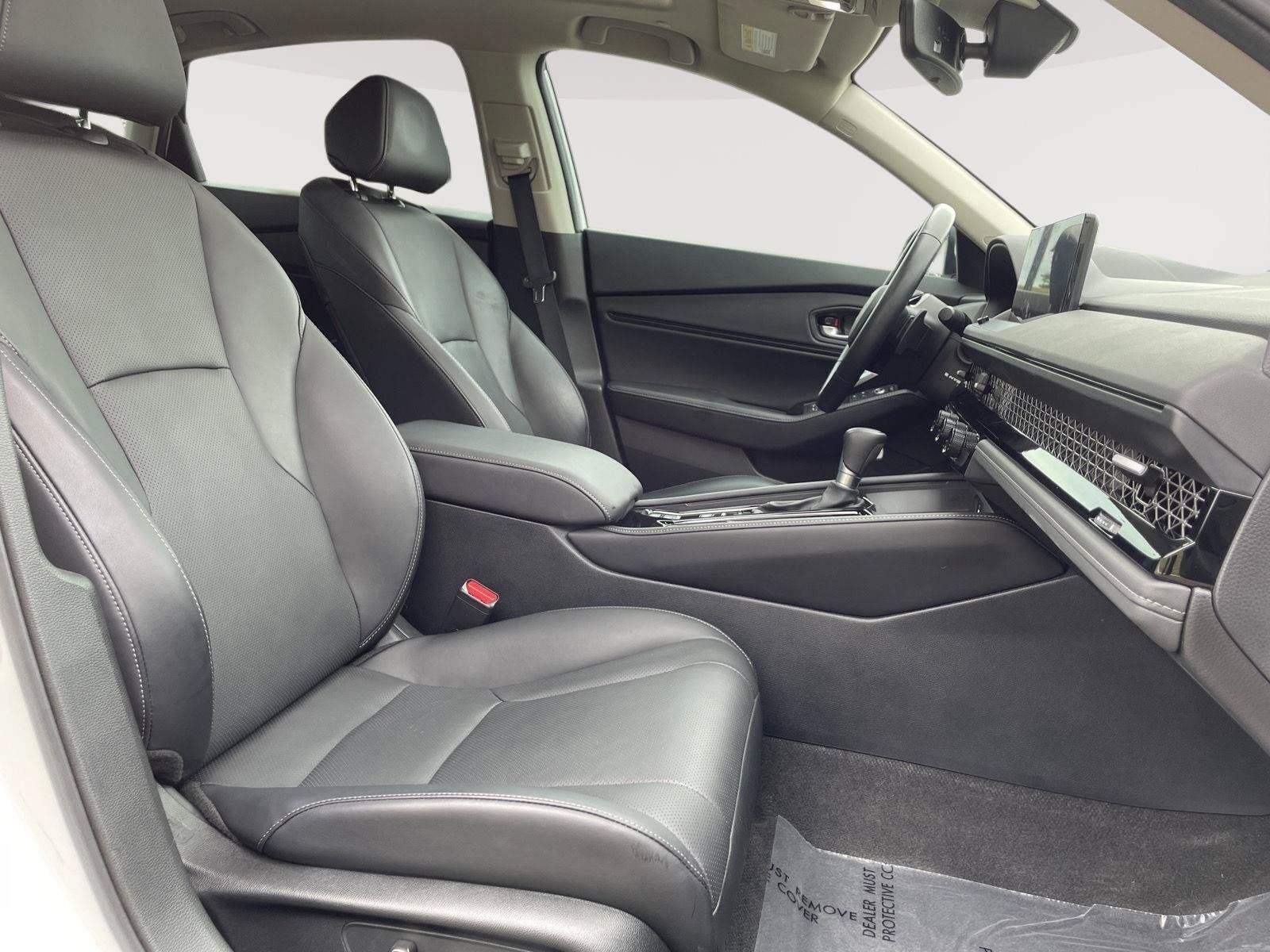 Used 2023 Honda Accord Touring image 17