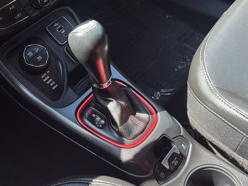 Used 2019 Jeep Compass Trailhawk AWD/4WD image 25