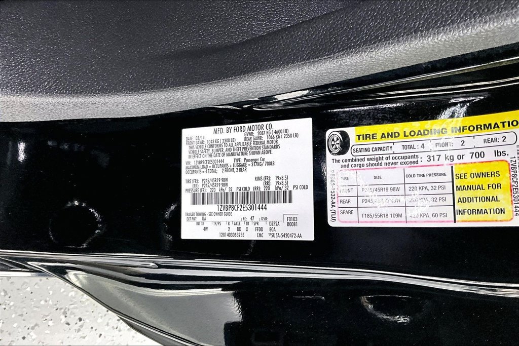 Used 2014 Ford Mustang GT Premium w/ Comfort Package RWD image 18