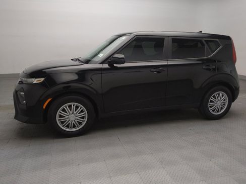 Used 2021 Kia Soul LX FWD image 2