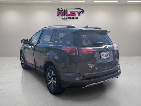 Used 2017 Toyota RAV4 XLE AWD/4WD image 3
