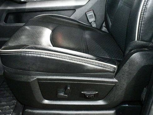 Used 2022 RAM 2500 Laramie AWD/4WD image 13