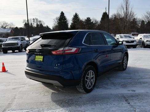 Used 2022 Ford Edge SEL w/ Convenience Package image 6