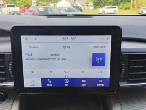 Used 2022 Ford Explorer XLT w/ Equipment Group 202A AWD/4WD image 33
