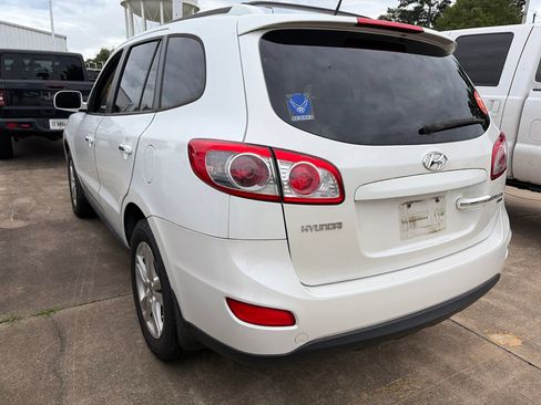 Used 2011 Hyundai Santa Fe Limited FWD image 2