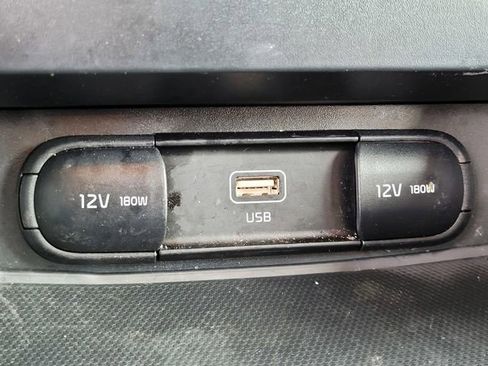 Used 2025 Kia Soul LX w/ LX Technology Package FWD image 27