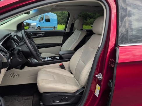 Used 2016 Ford Edge Titanium w/ Equipment Group 301A FWD image 12