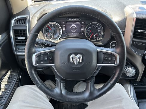Used 2019 RAM 1500 Laramie AWD/4WD image 16
