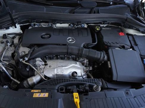 Certified 2022 Mercedes-Benz GLA 250 4MATIC image 31