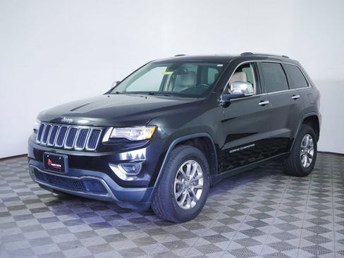 Used 2015 Jeep Grand Cherokee Limited w/ Luxury Group II RWD image 3