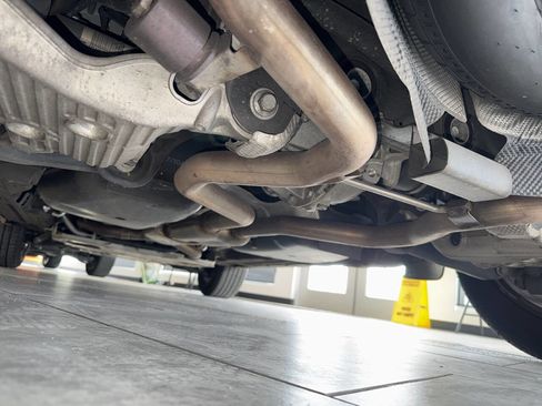 Used 2017 Land Rover Discovery HSE image 24