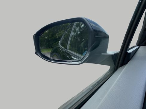 Used 2024 Toyota Prius XLE FWD image 18