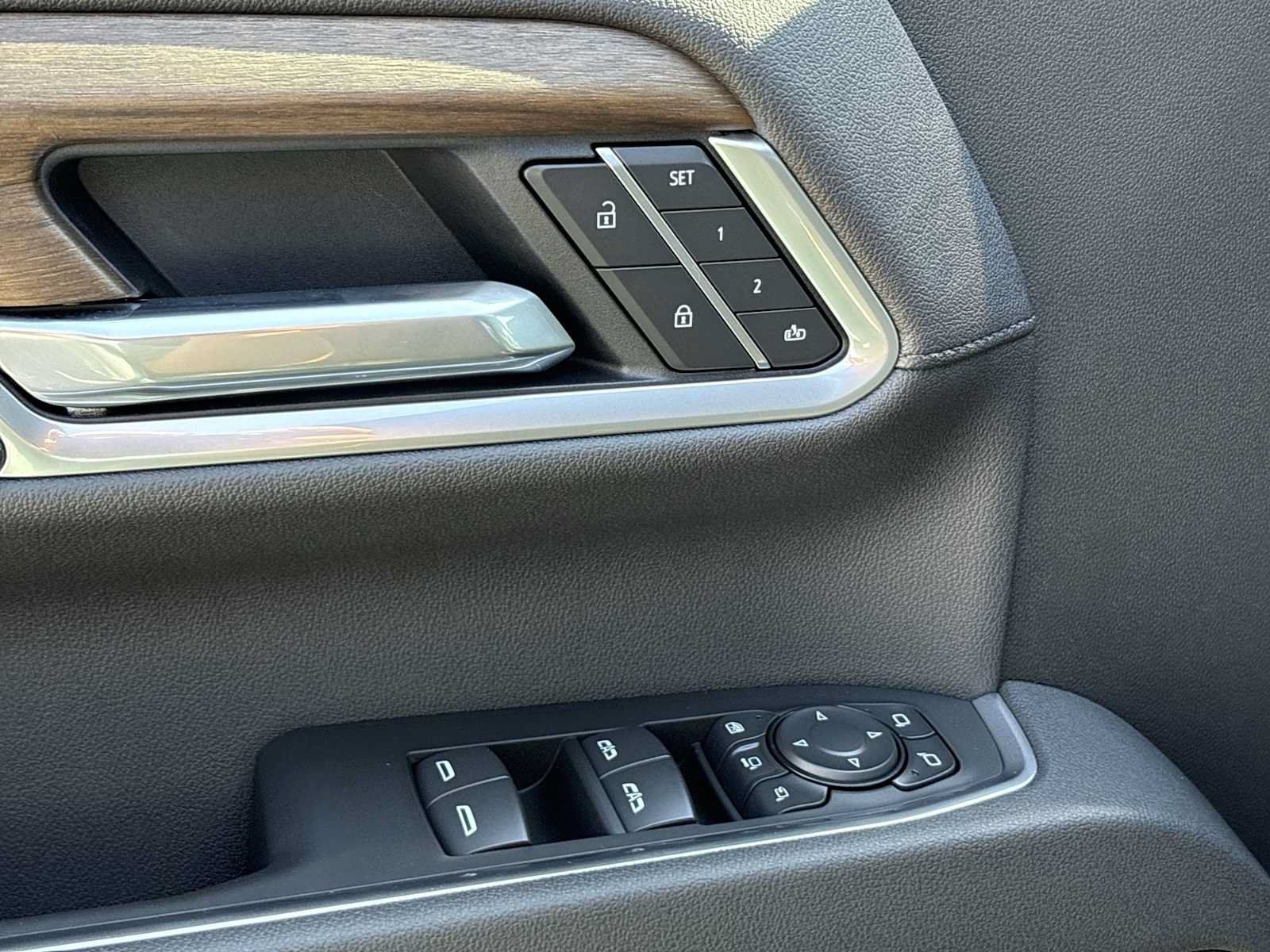 New 2026 Chevrolet Silverado 2500 High Country w/ Midnight Edition AWD/4WD image 23