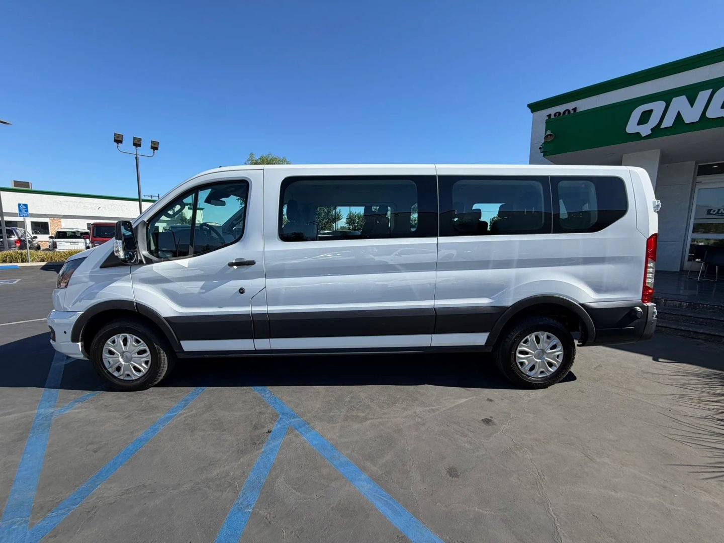 Used 2024 Ford Transit 350 XLT RWD image 5