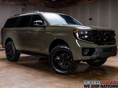 Used 2025 Ford Expedition Tremor image 1