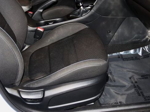 Used 2019 Hyundai Veloster N N w/ Performance Package image 39