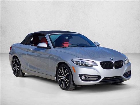 Used 2020 BMW 230i Convertible w/ Convenience Package RWD image 3